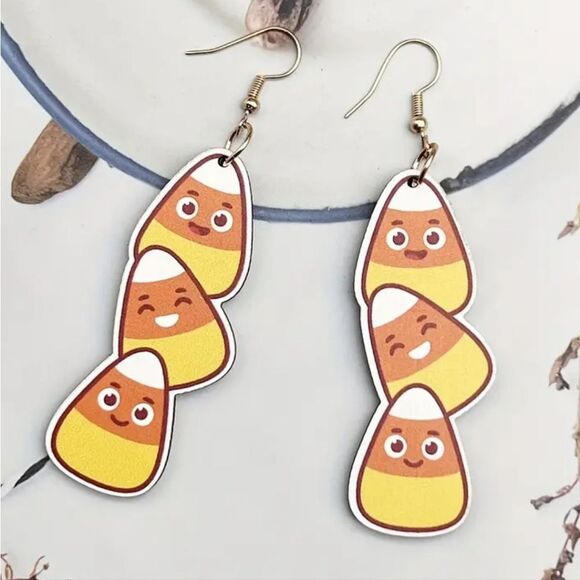 Hand crafted dangle earrings - Picture 4 of 6